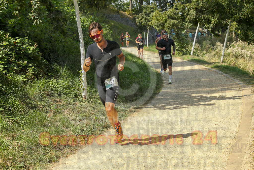250824_1436_EX1_6809 | Sportfotografie im Rhein-Sieg Kreis, Köln, Bonn, NRW, Rheinland Pfalz, Hessen, etc. Unser Tätigkeitsfeld umfasst den Laufsport vom Volkslauf über den Marathon, Duathlon, Triathon bis zum Ultralauf wie Kölnpfad Ultra oder Schindertrail.