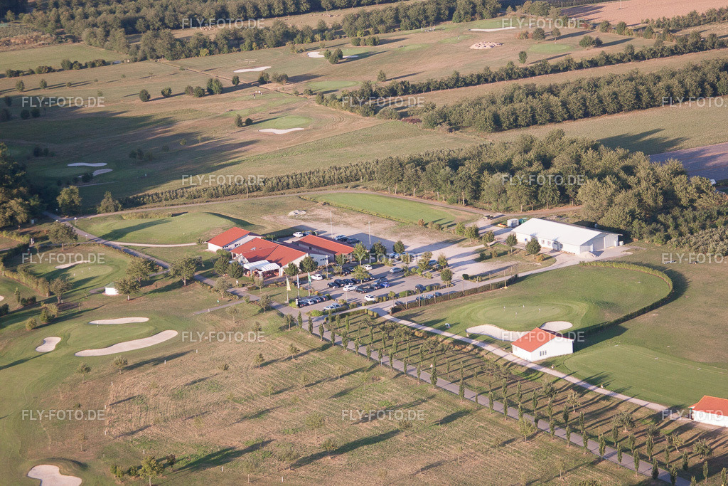 Golfclub Urloffen | Luftbild: Golfclub Urloffen im Ortsteil Urloffen in Appenweier im Bundesland Baden-Württemberg in Deutschland. Foto: IMG_59275.jpg vom 15.08.2013 durch Werner Riehm/FLY-FOTO.de - Realisiert mit Pictrs.com