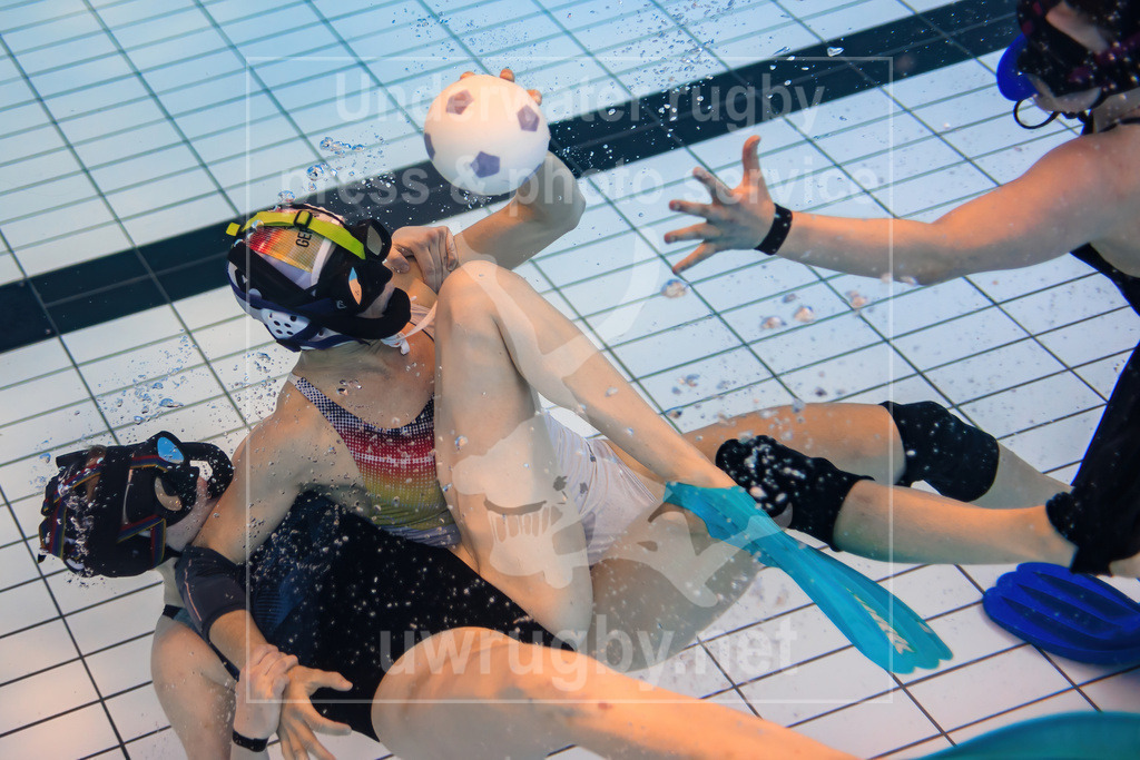 Deutsche Damen-Nationalmannschaft 2023 - Bild 05 | Bilder vom Trainingslager der Unterwasser-Rugby Nationalmannschaft der Damen am 20.05.2023 in Darmstadt.  - Realisiert mit Pictrs.com