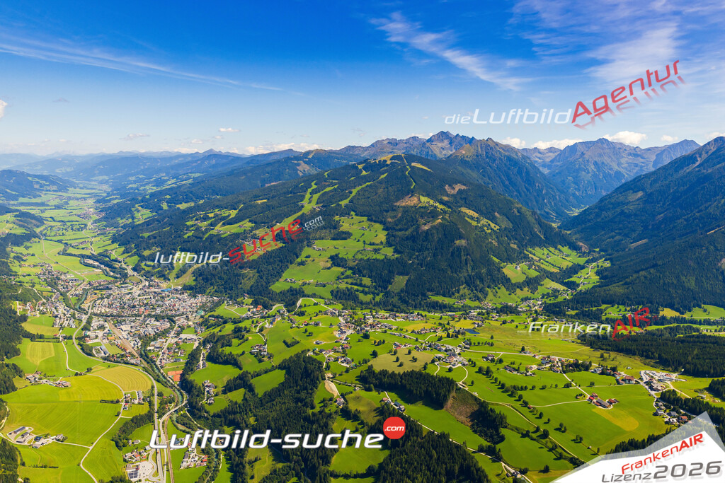 Schöne Luftaufnahme als Geschenk in Planai Schladming - Die Luftbildaufnahme wurde 2025 vom UL-Flugzeug heraus erstellt ( keine Drohne ) - Hochauflösende Luftaufnahme -Nicht vergleichbar mit Google Maps oder Satelittenbilder- Die Geschenkidee !Mit Lizenz und Bildrechte bestellbar