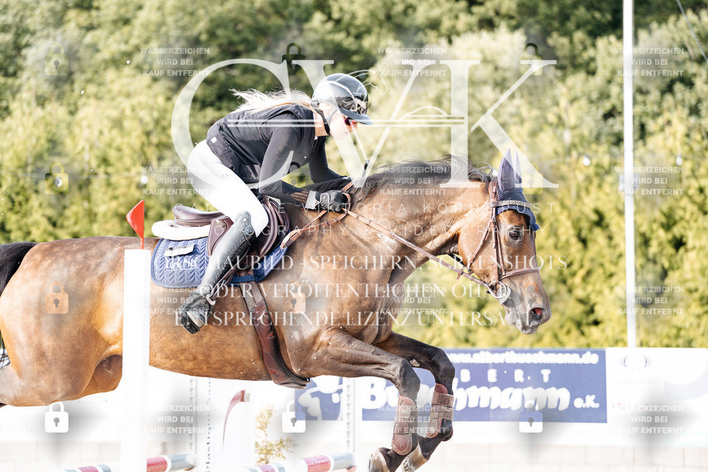 CK907097 | Turnierfotografie Pferdefotografie Trier Rheinland-Pfalz Pferdesport Reitsport Tierfotografie Sportfotografie Pferdevideo Pferdevideografie Equestrianvideography equestrianphotography  - Realisiert mit Pictrs.com