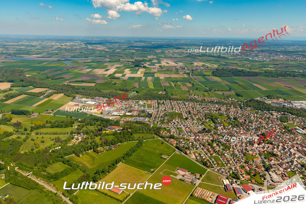 Das Luftbild zeigt :  Türkheim - Die Luftaufnahme wurde 2024 vom UL-Flugzeug aus erstellt ( keine Drohne ) - Hochauflösende Luftaufnahme - Für grossformatige Ausdrucke geeignet. Die Geschenkidee !Mit Lizenz und Bildrechte bestellbar
