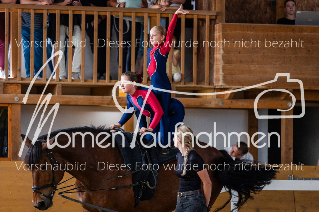 SS-Maxi-128 | MomenTaufnahmen Pferdesportfotos