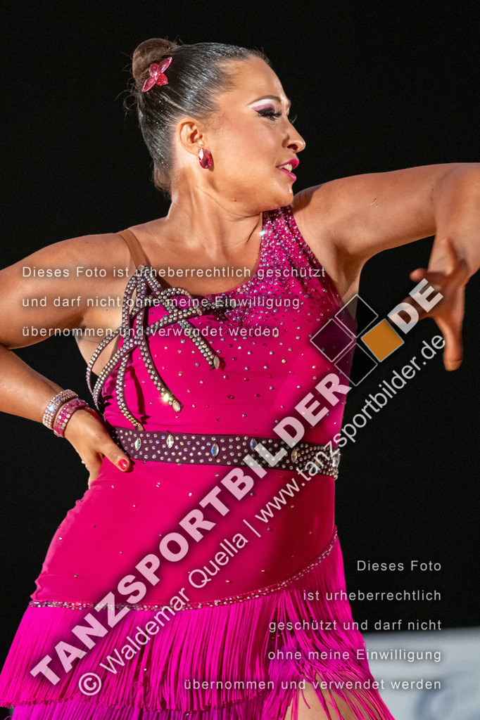 20250504-01132 | Hier finden Sie Tanz Bilder vom Latein und Standard Formationen tanzen. Sportbilder vom Tanzsport. Schöne Fotos und von Weltmeisterschaft, Europameisterschaft, Bundesliga, Regionalliga, Oberliga und Landesliga sowie von GOC Stuttgart, DanceComp, WM Bremen