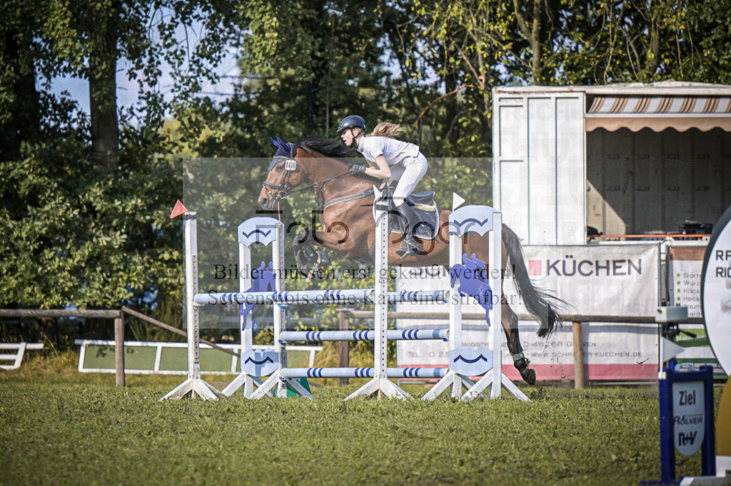 DOS_1469 | Entdecke hochwertige Reitturnierfotos von Foto Oger. Professionell, emotional und authentisch – jetzt Lieblingsmomente im Shop bestellen.Deutschlandweite Turnierfotografie. - Realisiert mit Pictrs.com