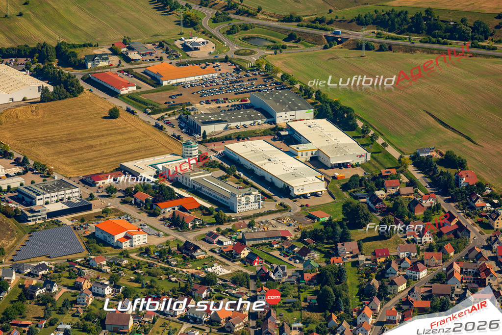 Gewerbegebiet Schwallungen Bild- Das Luftbild wurde 2025 vom UL-Flugzeug heraus erstellt ( keine Drohne bzw. Drohnenaufnahme ) - Hochauflösende Luftaufnahme -Nicht vergleichbar mit Google Maps oder Satelittenbilder- Die Geschenkidee !Mit Lizenz und Bildrechte bestellbar - CC