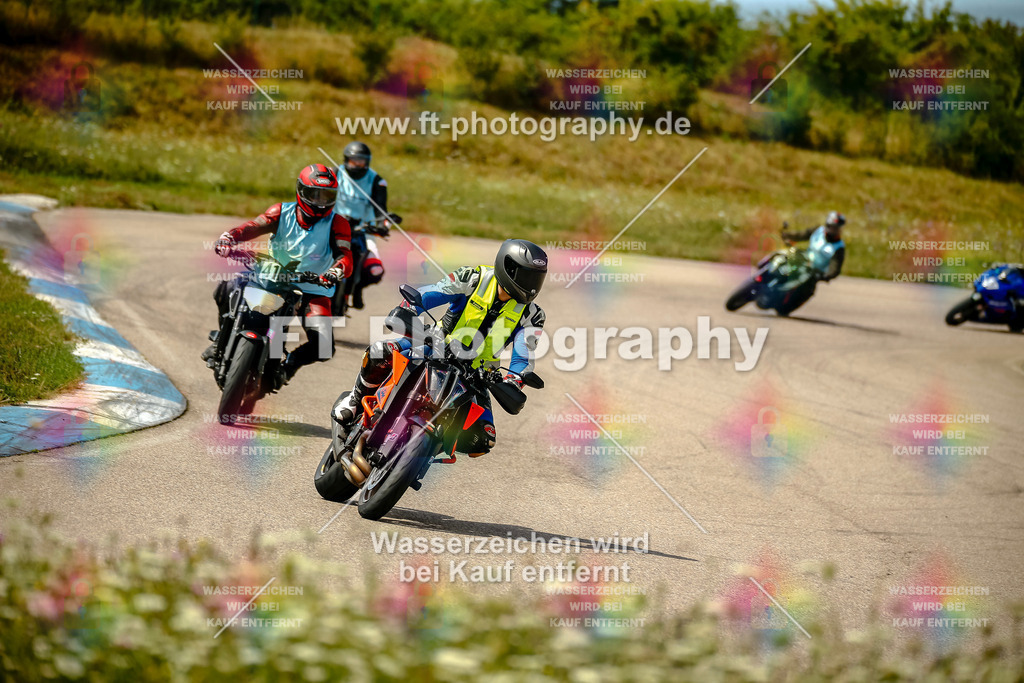 Chambley Juli-2914 | Hier findet Ihr Bilder von Touristenfahrten auf der Nürburgring Nordschleife oder von anderen Veranstaltungen die ich besucht habe. Viel Spass beim Durch Schauen 