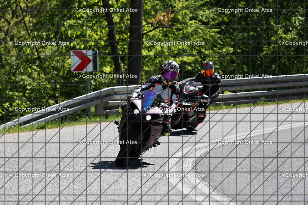 IMG_9348 | Fotograf am Kyffhäuser. Onkel Atze. Kyffhäuser Rennstrecke. Café36. Motorsportfotografie. - Realisiert mit Pictrs.com