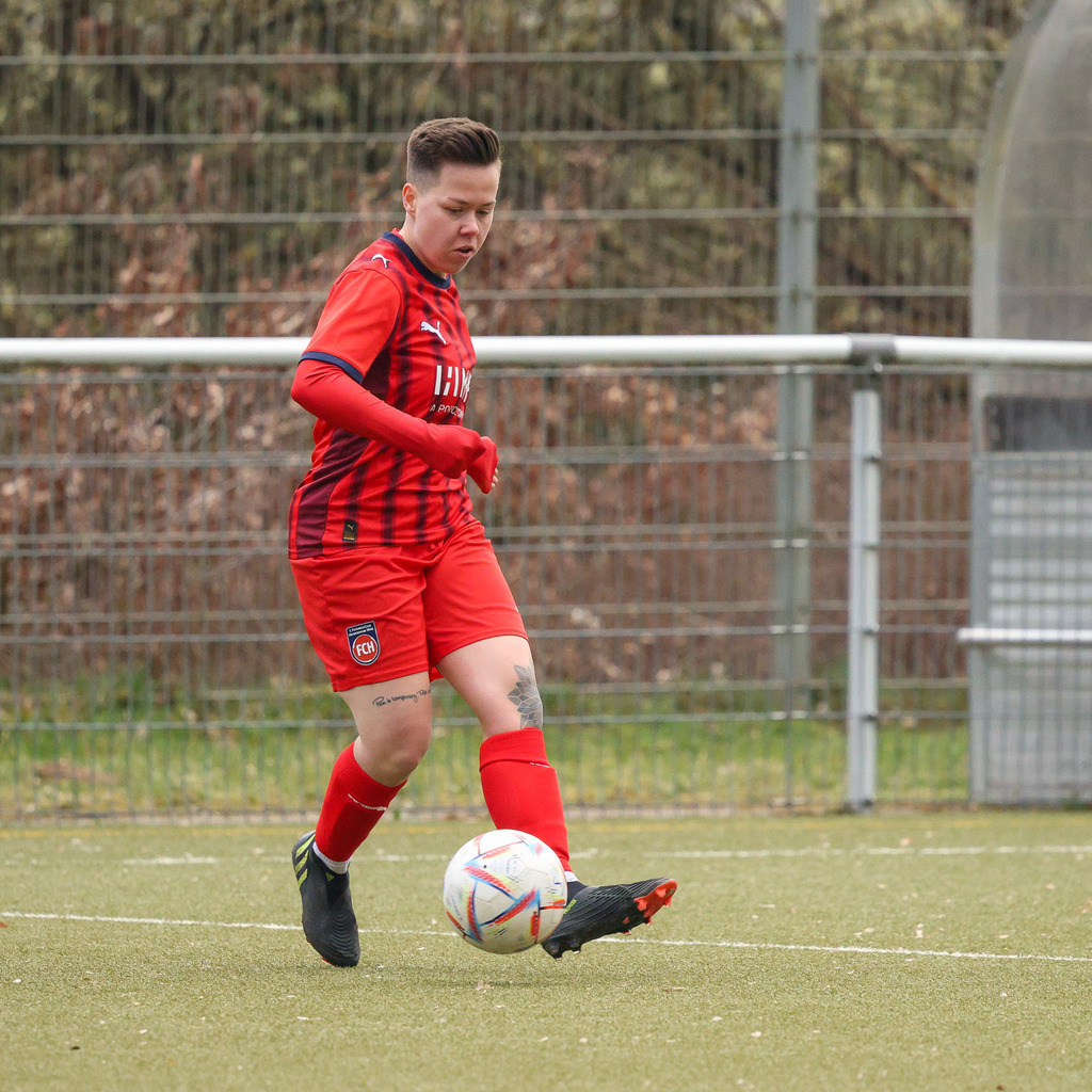WASFCH_260321_3772 | SGM DJK Wasseralfingen/Neuler vs. 1.FC Heidenheim 1846 II, Fußball, Frauen, Bezirksliga, 2025/2026, 13. Spieltag, 21.03.2026 in Wasseralfingen, Kunstrasen Bürgle(Foto: Michael Bulling) - Realisiert mit Pictrs.com