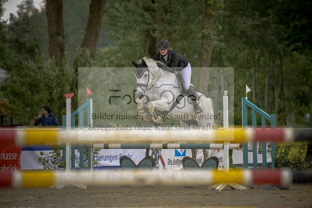 20240505-DOS_8004 | Entdecke hochwertige Reitturnierfotos von Foto Oger. Professionell, emotional und authentisch – jetzt Lieblingsmomente im Shop bestellen.Deutschlandweite Turnierfotografie. - Realisiert mit Pictrs.com