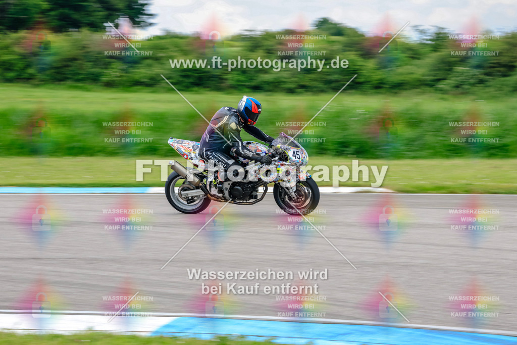 MotoTeam-9552 | Hier findet Ihr Bilder von Touristenfahrten auf der Nürburgring Nordschleife oder von anderen Veranstaltungen die ich besucht habe. Viel Spass beim Durch Schauen 