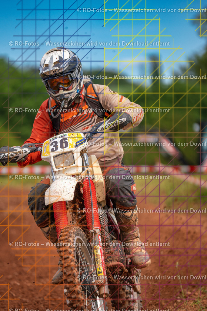 Wolfshausen 3 Lauf -383 | Sportfotografie von RO-Fotos: Motorsport, Motocross, Enduro, Laufveranstaltungen und Triathlon. Professionelle Fotos von Sportlern und Events. - Realisiert mit Pictrs.com