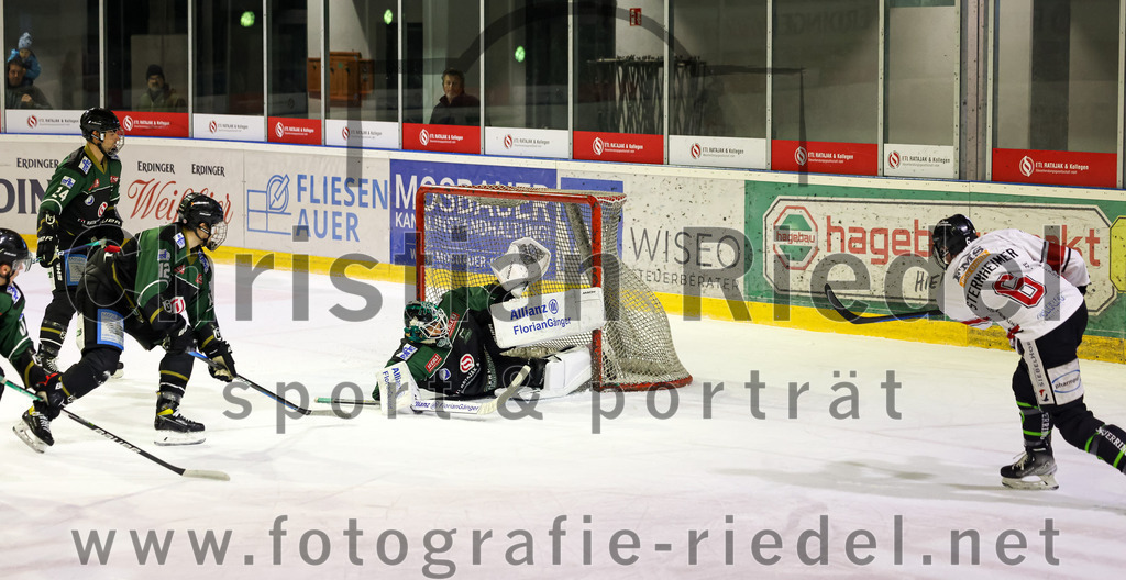 2022-11-06_031_TSV_Erding_gegen_EHC_Koenigsbrunn | Erding, Deutschland, 06.11.2022:
Eishockey, Bayernliga 2022 / 2023, 11. Spieltag, TSV Erding gegen EHC Königsbrunn, Endergebnis: 

Foto: Christian Riedel / fotografie-riedel.net