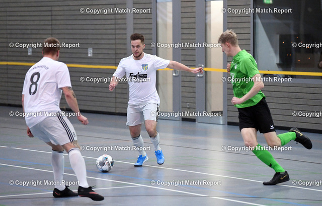 Fussball Staeble-Cup Neustetten-Remmingsheim Herren 2020    17.01.2020 | Fussball Staeble-Cup Neustetten-Remmingsheim Herren 2020    17.01.2020SV Wachendorf - TuS ErgenzingenFlorian Weiss (li, Wachendorf) dribbeltFOTO: ULMER Pressebildagentur / Moritz LissxxNOxMODELxRELEASExxDie Abklaerung von Persoenlichkeitsrechten abgebildeter Personen obliegt dem Nutzer bzw. Auftraggeber