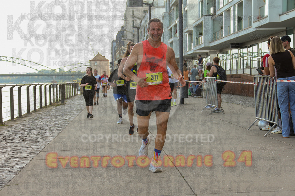 250920_1452_EX1_8031 | Sportfotografie im Rhein-Sieg Kreis, Köln, Bonn, NRW, Rheinland Pfalz, Hessen, etc. Unser Tätigkeitsfeld umfasst den Laufsport vom Volkslauf über den Marathon, Duathlon, Triathon bis zum Ultralauf wie Kölnpfad Ultra oder Schindertrail.