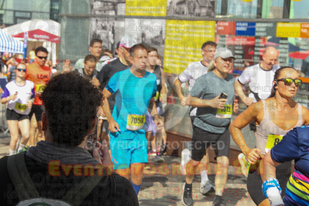 250920_1430_EV4_7003 | Sportfotografie im Rhein-Sieg Kreis, Köln, Bonn, NRW, Rheinland Pfalz, Hessen, etc. Unser Tätigkeitsfeld umfasst den Laufsport vom Volkslauf über den Marathon, Duathlon, Triathon bis zum Ultralauf wie Kölnpfad Ultra oder Schindertrail.
