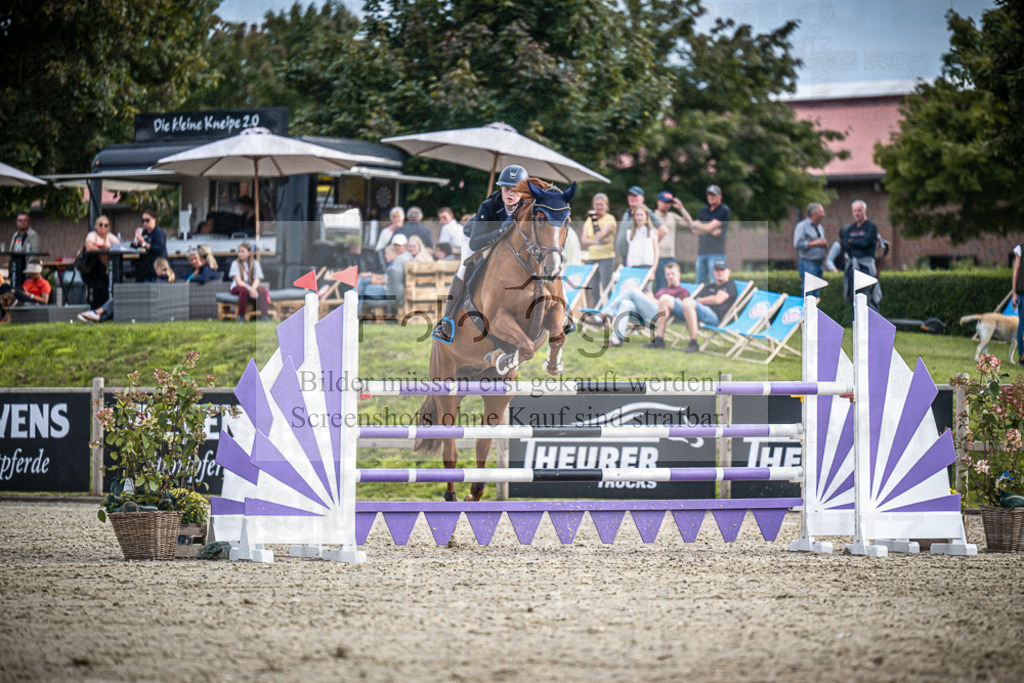 DOS_3921 | Entdecke hochwertige Reitturnierfotos von Foto Oger. Professionell, emotional und authentisch – jetzt Lieblingsmomente im Shop bestellen.Deutschlandweite Turnierfotografie. - Realisiert mit Pictrs.com
