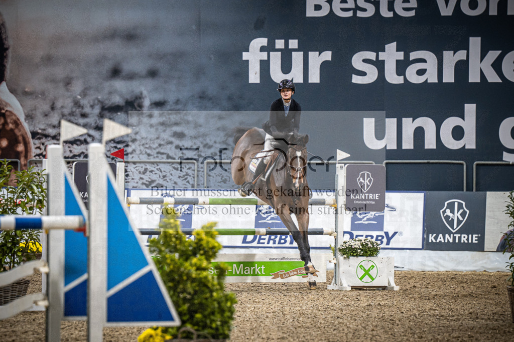 DOS_2832 | Entdecke hochwertige Reitturnierfotos von Foto Oger. Professionell, emotional und authentisch – jetzt Lieblingsmomente im Shop bestellen.Deutschlandweite Turnierfotografie. - Realisiert mit Pictrs.com