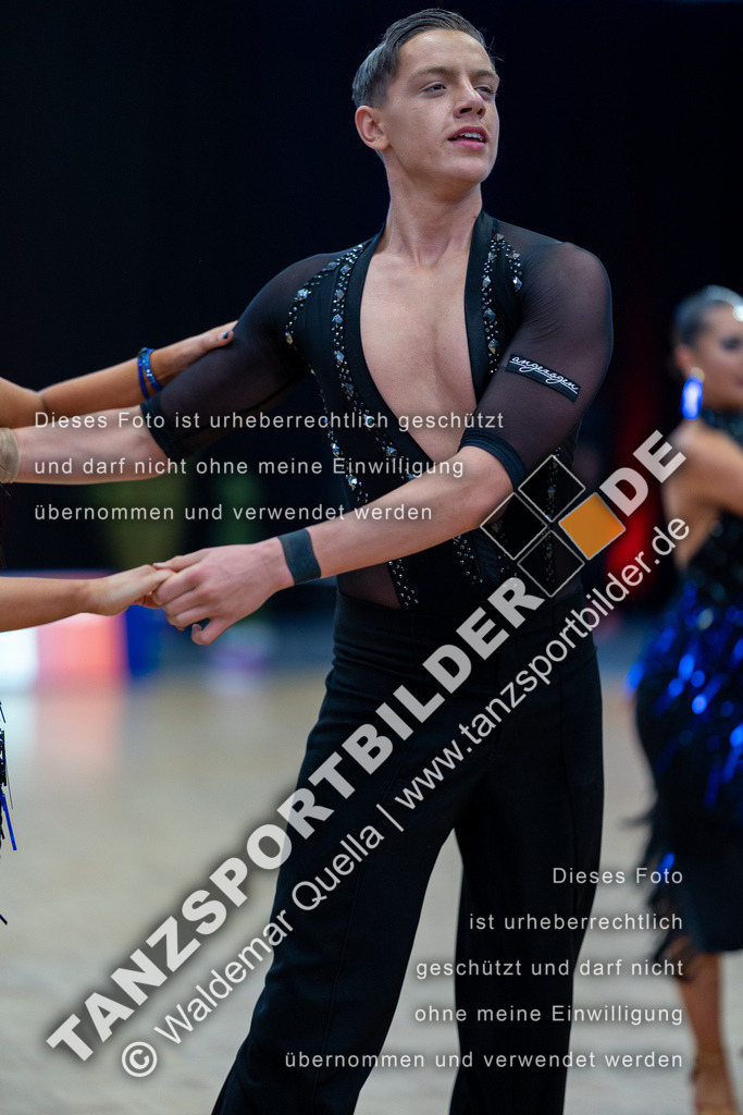 20230415-11810 | Hier finden Sie Tanz Bilder vom Latein und Standard Formationen tanzen. Sportbilder vom Tanzsport. Schöne Fotos und von Weltmeisterschaft, Europameisterschaft, Bundesliga, Regionalliga, Oberliga und Landesliga sowie von GOC Stuttgart, DanceComp, WM Bremen