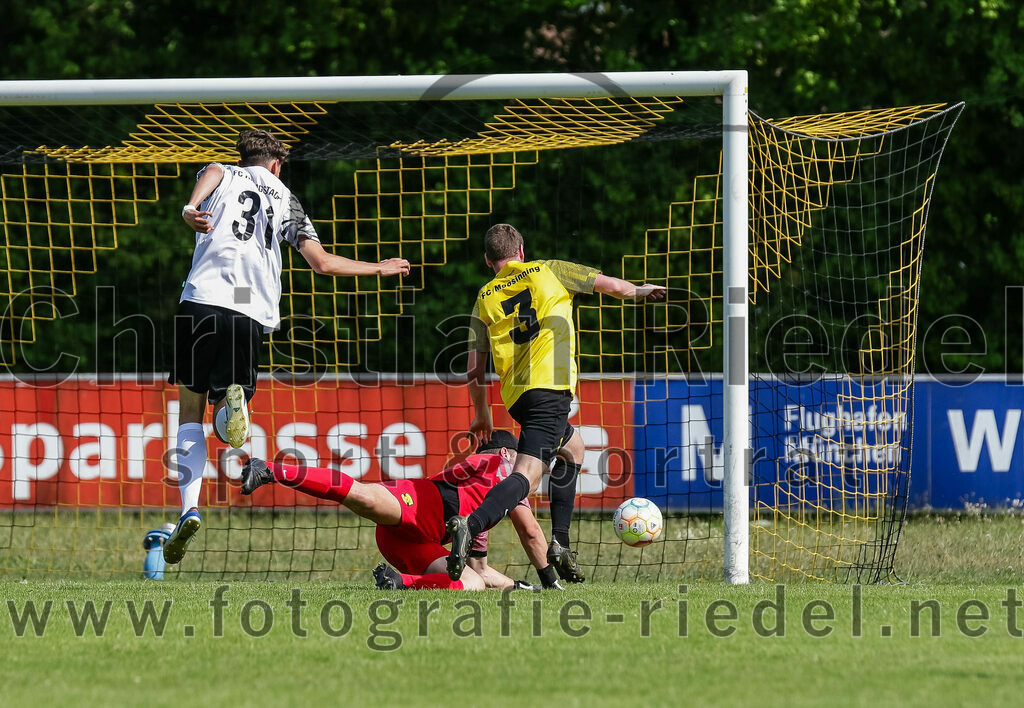 2023-07-09_099_FC_Moosinning_II_gegen_FC_Herzogstadt | Moosinning, Deutschland, 09.07.2023:
Fußball, Kreisliga 2023 / 2024, Testspiel, FC Moosinning II gegen FC Herzogstadt, Endergebnis: 2:1

Foto: Christian Riedel / fotografie-riedel.net