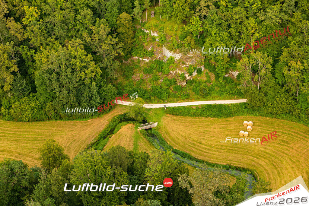 Das Luftbild zeigt : Kainachtal Wonsees - Die Luftaufnahme wurde 2024 vom UL-Flugzeug aus erstellt ( keine Drohne ) - Hochauflösende Luftaufnahme - Für grossformatige Ausdrucke geeignet. Die Geschenkidee !Mit Lizenz und Bildrechte bestellbar