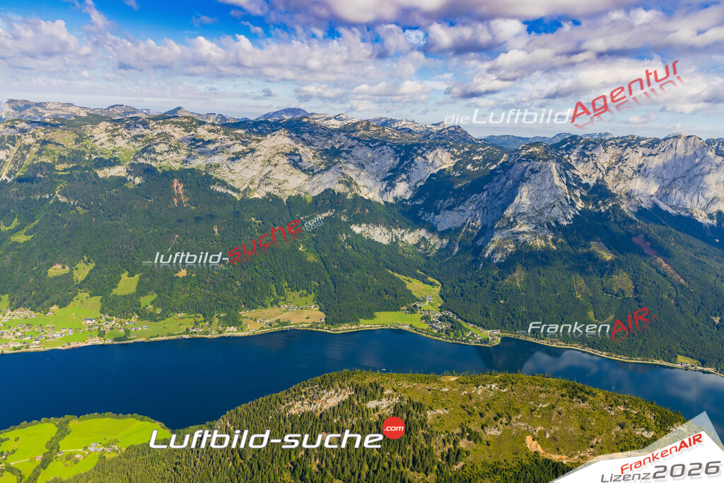 Schöne Luftaufnahme als Geschenk in Archkogl Grundlsee - Die Luftbildaufnahme wurde 2025 vom UL-Flugzeug heraus erstellt ( keine Drohne ) - Hochauflösende Luftaufnahme -Nicht vergleichbar mit Google Maps oder Satelittenbilder- Die Geschenkidee !Mit Lizenz und Bildrechte bestellbar