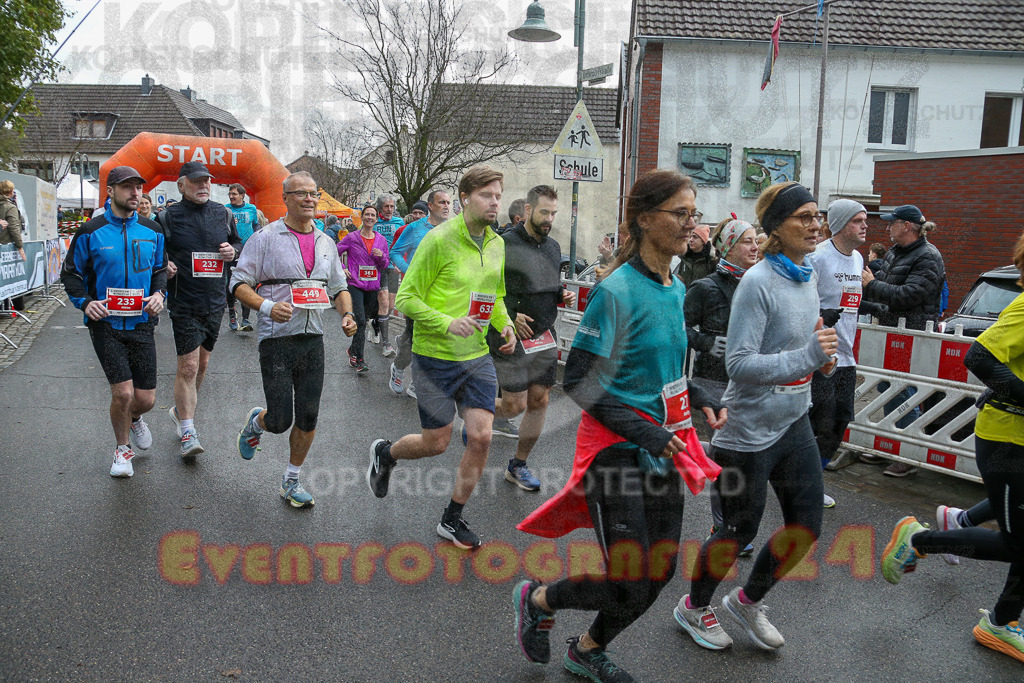 251130_1134_EX1_8087 | Sportfotografie im Rhein-Sieg Kreis, Köln, Bonn, NRW, Rheinland Pfalz, Hessen, etc. Unser Tätigkeitsfeld umfasst den Laufsport vom Volkslauf über den Marathon, Duathlon, Triathon bis zum Ultralauf wie Kölnpfad Ultra oder Schindertrail.