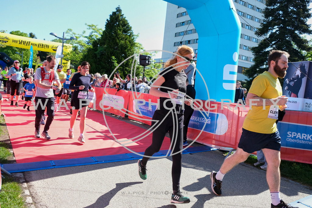 ..... | LINZ,AUSTRIA,27.April 24, Int. 3 Brückenlauf Linz  , Image shows: Photo: WAPICS / Michael ring