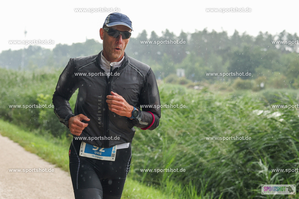 LUR_1408 | 34. M-net Erlanger Triathlon 2025 #erlangertriathlon  #mnettriathlon2025 #mnettriathlon #team #olympischedistanz #mitteldistanz #triathlon #maindonaukanal  #erlangertriathlon2025 #yourpictrs #tv1848 #tv1848erlangen  #triathlonbayern #sportinerlangen #demsportverbunden #sportshot_your_pictrs Copyright: www.sportshot.de