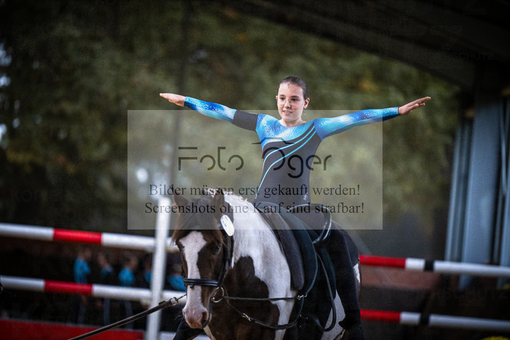 DOS_0103 | Entdecke hochwertige Reitturnierfotos von Foto Oger. Professionell, emotional und authentisch – jetzt Lieblingsmomente im Shop bestellen.Deutschlandweite Turnierfotografie. - Realisiert mit Pictrs.com