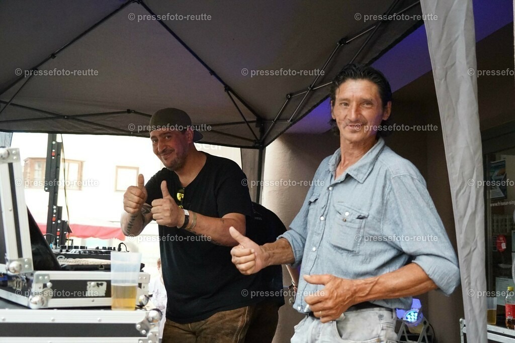 news-2023-Juli15-Marktfest_Reutte1-DSC06062 | Info aus dem Bezirk Reutte/Ausserfern Tirol sowie eine umfangreiche Bilddatenbank über die gesamte Region: Lechtal, Talkessel Reutte, Tannheimertal, Zwischentoren. Lech, Plansee, Zugspitze, Grenztunnel, B179, Fernpassstraße, Verkehr, Lawinen, Tradition, - Realisiert mit Pictrs.com