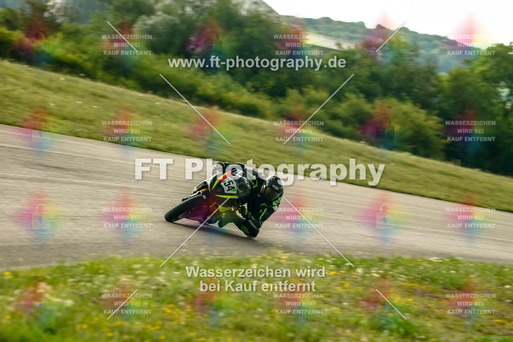 Chambley Juli-3368 | Hier findet Ihr Bilder von Touristenfahrten auf der Nürburgring Nordschleife oder von anderen Veranstaltungen die ich besucht habe. Viel Spass beim Durch Schauen 