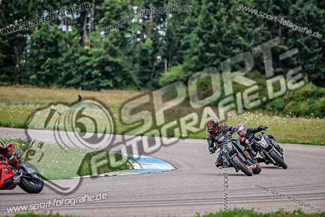 pubi2676 | Professionelle Fotos von Sportveranstaltungen, aber auch Hochzeiten und anderen Events. - Realisiert mit Pictrs.com