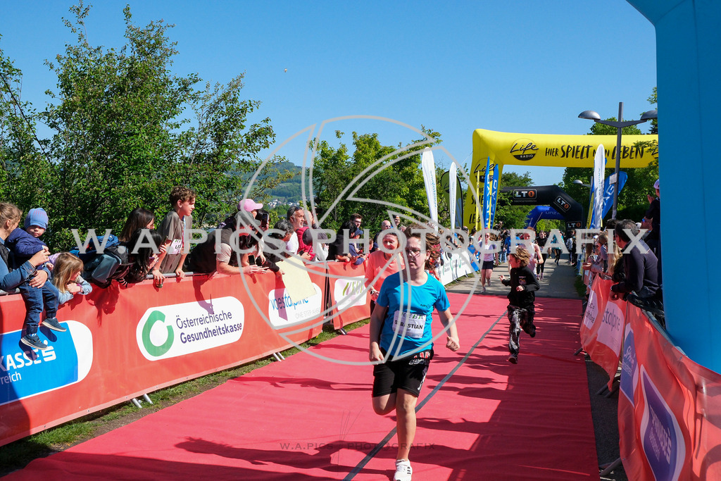..... | LINZ,AUSTRIA,27.April 24, Int. 3 Brückenlauf Linz  , Image shows: Photo: WAPICS / Michael ring