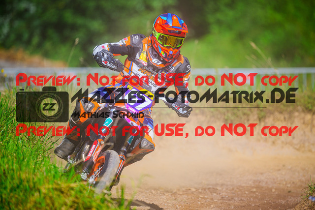 MaZZes_FotoMatrix_240816_6007705_5961 | UE40