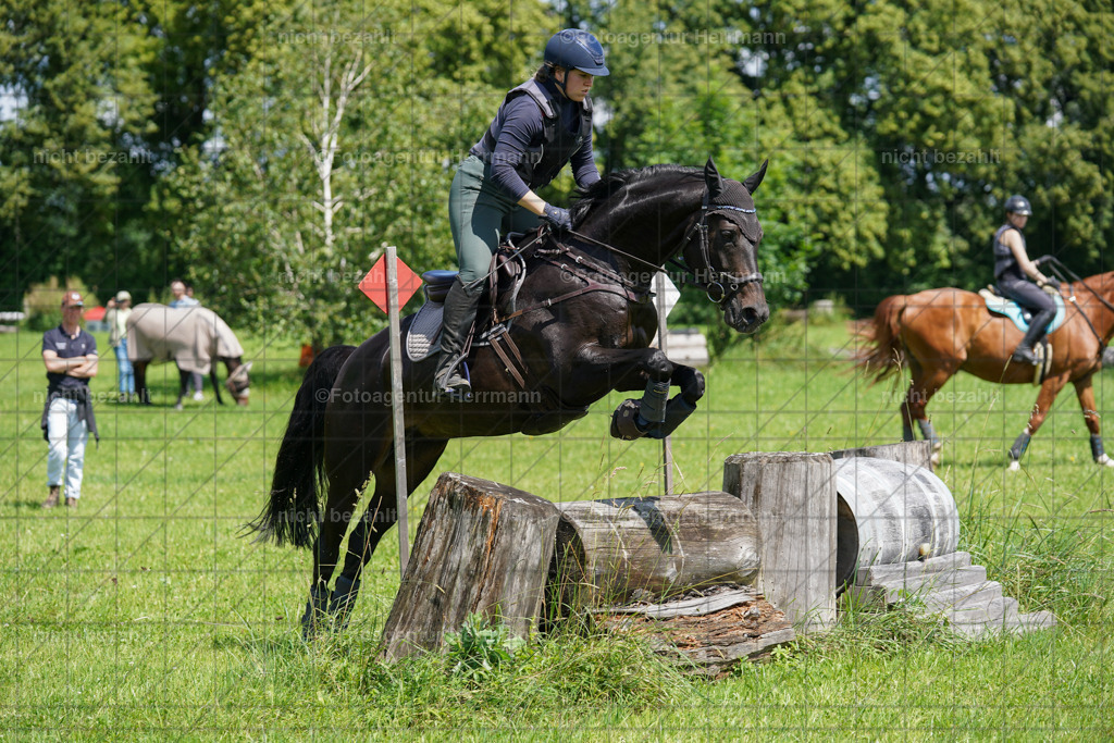 20240622-FAH06844 | Turnierfotografen Bayern, Reitsportbilder aus dem Geländekurs mit Felix Etzel auf dem Gut Waitzacker 2024