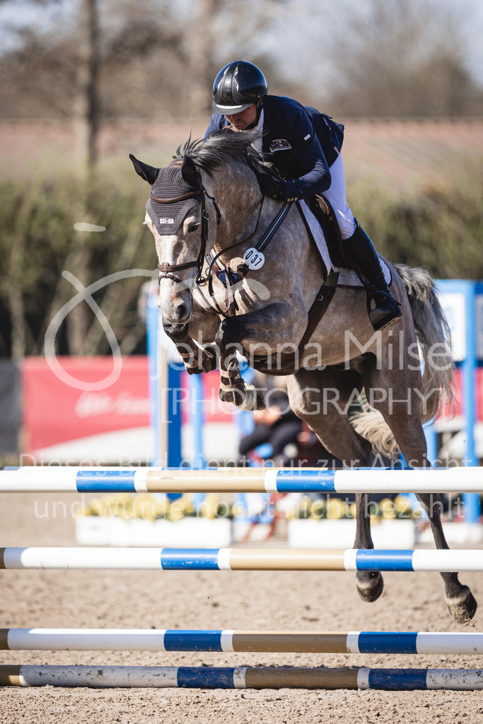 250408_Mühlen_SprPf-A2-272 | Deine schönsten Turniermomente als professionelle Fotos! Entdecke hochwertige Pferdesport-Fotografie im Online-Shop. Jetzt Fotos finden & bestellen!