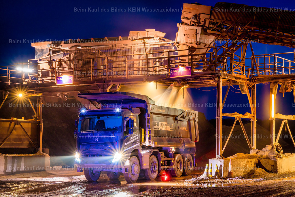 Mammendorf bei Nacht-2614 | Lichtkunst Lightpainting - Realisiert mit Pictrs.com