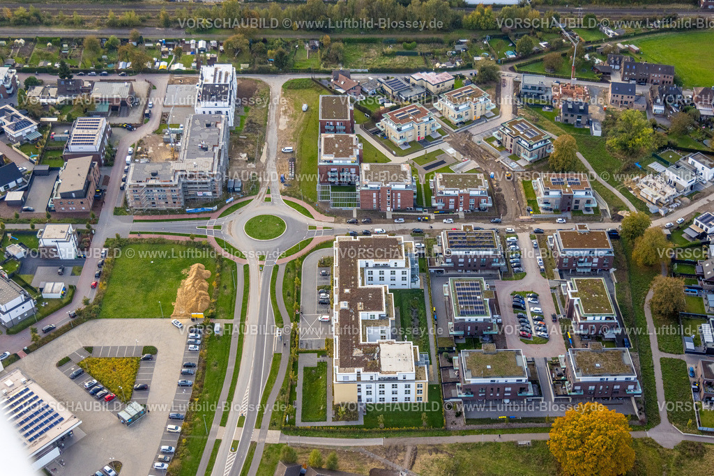Goch241014548 | Luftbild, Neuseeland Goch Wohnanlage und Wohnsiedlung, Neubaugebiet am Emmericher Weg und Ostring mit Kreisverkehr, Kreisverkehr, Goch, Niederrhein, Nordrhein-Westfalen, Deutschland