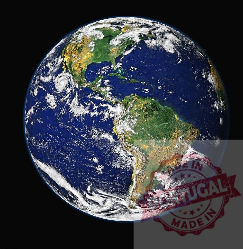 Earth globe showing Americas from space with clouds | Earth planet with visible continents, oceans, and swirling clouds on a black background - Realized with Pictrs.com