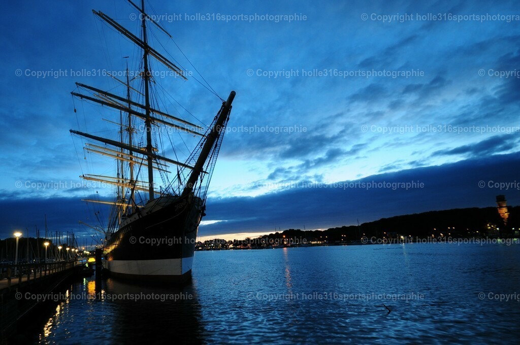 DSC_3001 (2) | Sportfotografie , Motorsport, Motoross, Reitsport, Mointainbike, Enduro,
Landschaft , Outdoor, Eventfotografie, Landschaft, Bilder online bestellen - Realisiert mit Pictrs.com