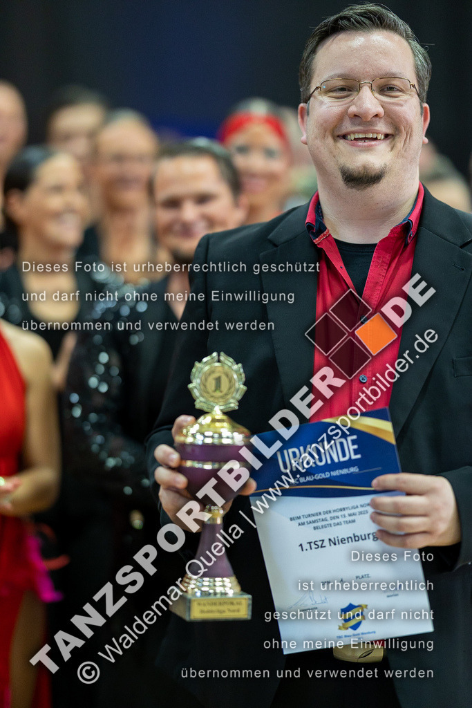 20230513-11604 | Hier finden Sie Tanz Bilder vom Latein und Standard Formationen tanzen. Sportbilder vom Tanzsport. Schöne Fotos und von Weltmeisterschaft, Europameisterschaft, Bundesliga, Regionalliga, Oberliga und Landesliga sowie von GOC Stuttgart, DanceComp, WM Bremen