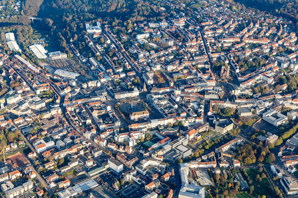 Luftbild: Exerzierplatz von Westen in Pirmasens im Bundesland Rheinland-Pfalz in Deutschland. Foto: IMG_143819.jpg vom 26.10.2024 durch Werner Riehm/FLY-FOTO.de
