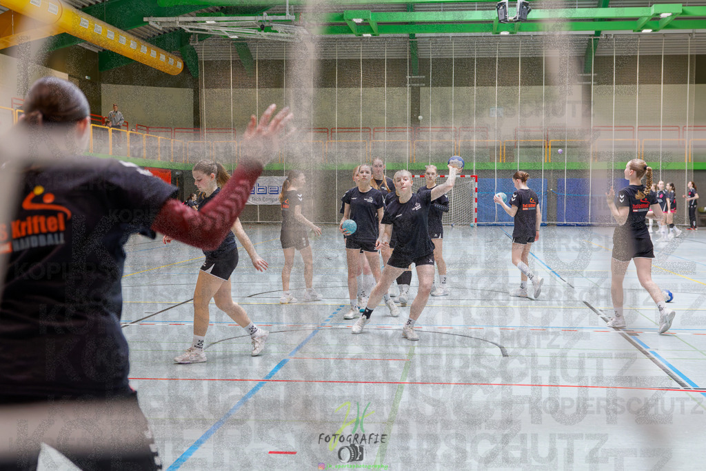 Hessenmeisterschaft wJC - Spiel um Platz 3; TuS Kriftel - SG Schenklengsfeld | Hessenmeisterschaft wJC - Spiel um Platz 3; TuS Kriftel - SG Schenklengsfeld am 22.03.2025 in Biedenkopf (Sporthalle Lahntalschule)Photo © 2025 - Jörg Heinrich - Realisiert mit Pictrs.com