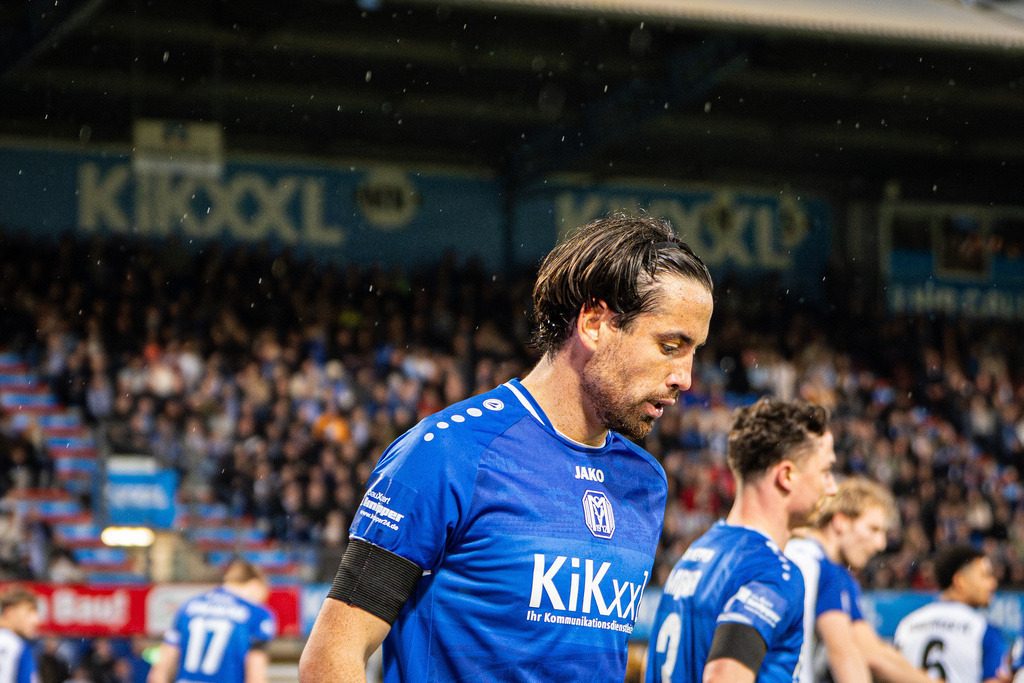 Fußball I Herren I Saison 2025-2026 I Regionalliga Nord I 24. Spieltag I SV Meppen - Hamburger SV II I 1652 | Ersin Zehir (6, SV Meppen) - Realisiert mit Pictrs.com