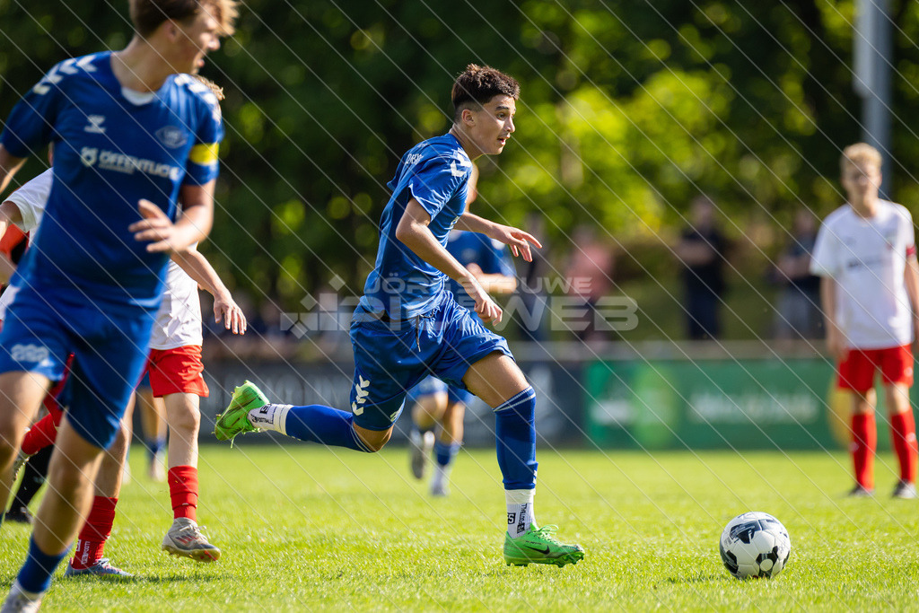 20250920_Picselweb-Fotografie_1R3_0717 | JFV D/A &amp; Stade - VfB Oldenburg0:1 VfB no70:2 VfB no70:3 VfB JFV Eigentor0:4 VfB no70:5 VfB no71:5 JFV no3 Jaric Jimenez-Voss2:5 JFV no9 Janko Sylvester3:5 JFV no16 Damian Elias Mihro Burekovic - Realisiert mit Pictrs.com