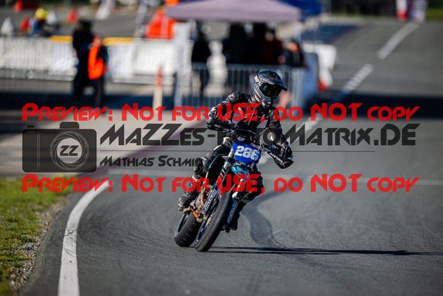 MaZZes_FotoMatrix_220903_9716 | S3