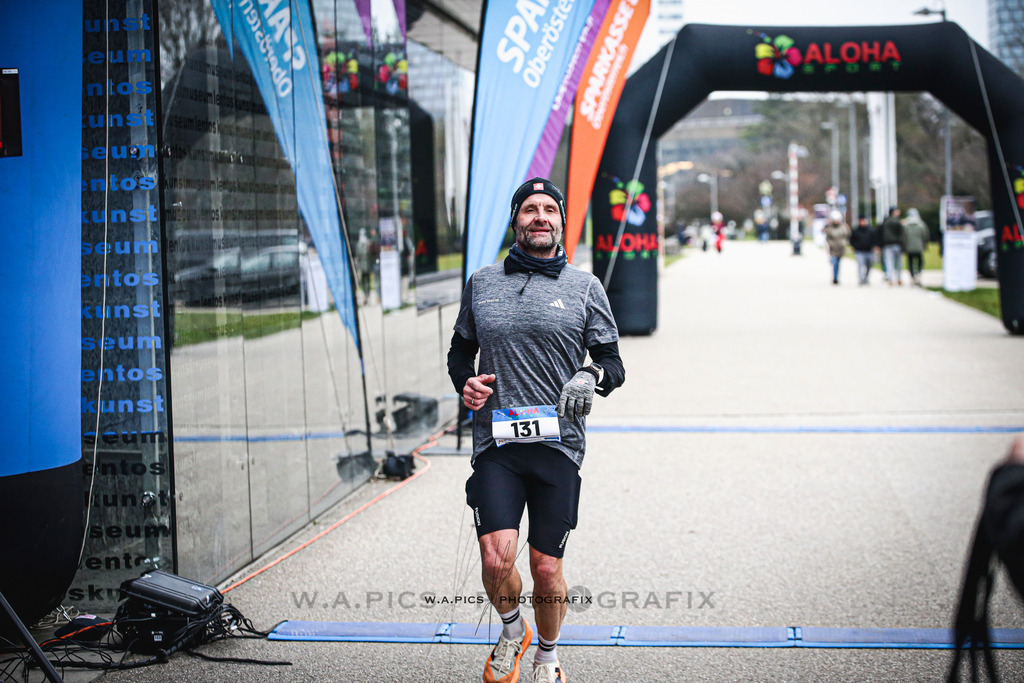 ..... | Linz, AUSTRIA,14. Dezember 25, ALOHA WINTERLAUF DEZEMBER 25 , Image shows: Photo: WAPICS / Andreas Willdoner