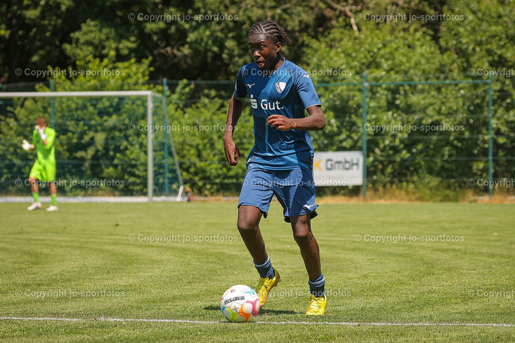 BQ3I5239 | 17.06.2023; Testspiel; Rasenplatz Offdilln; VfL Bochum U17 - Eintracht Frankfurt U17; Ergebnis: 3:1 (1:1)