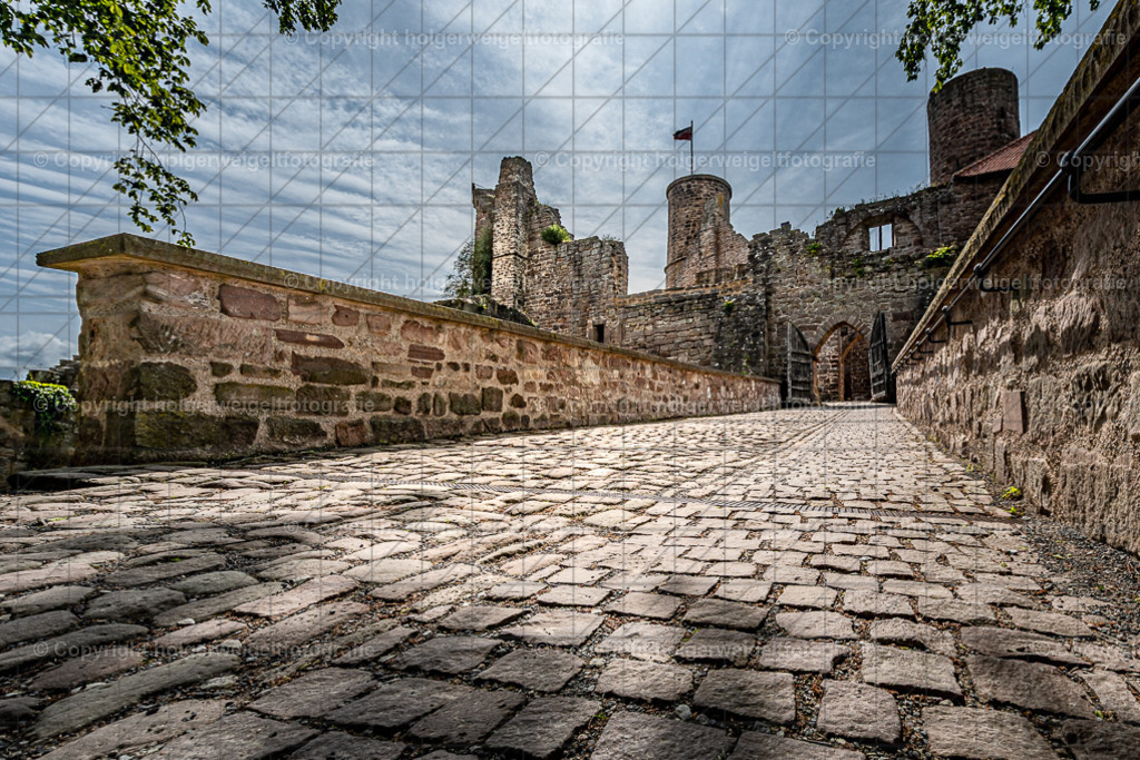 Burgruine Hanstein | Kaufen sie online außergewöhnliche Fotografien auf Leinwand Acrylglas Fotoprint Aludibond von holgerweigeltfotografie - Realisiert mit Pictrs.com